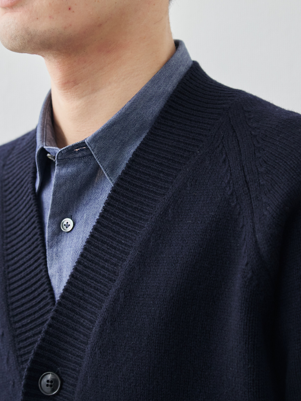 カシミヤブレンド Premium ローゲージ・カーディガン/ネイビー