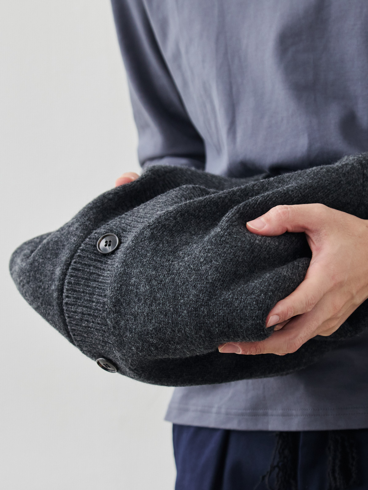 カシミヤブレンド Premium ローゲージ・カーディガン/ネイビー