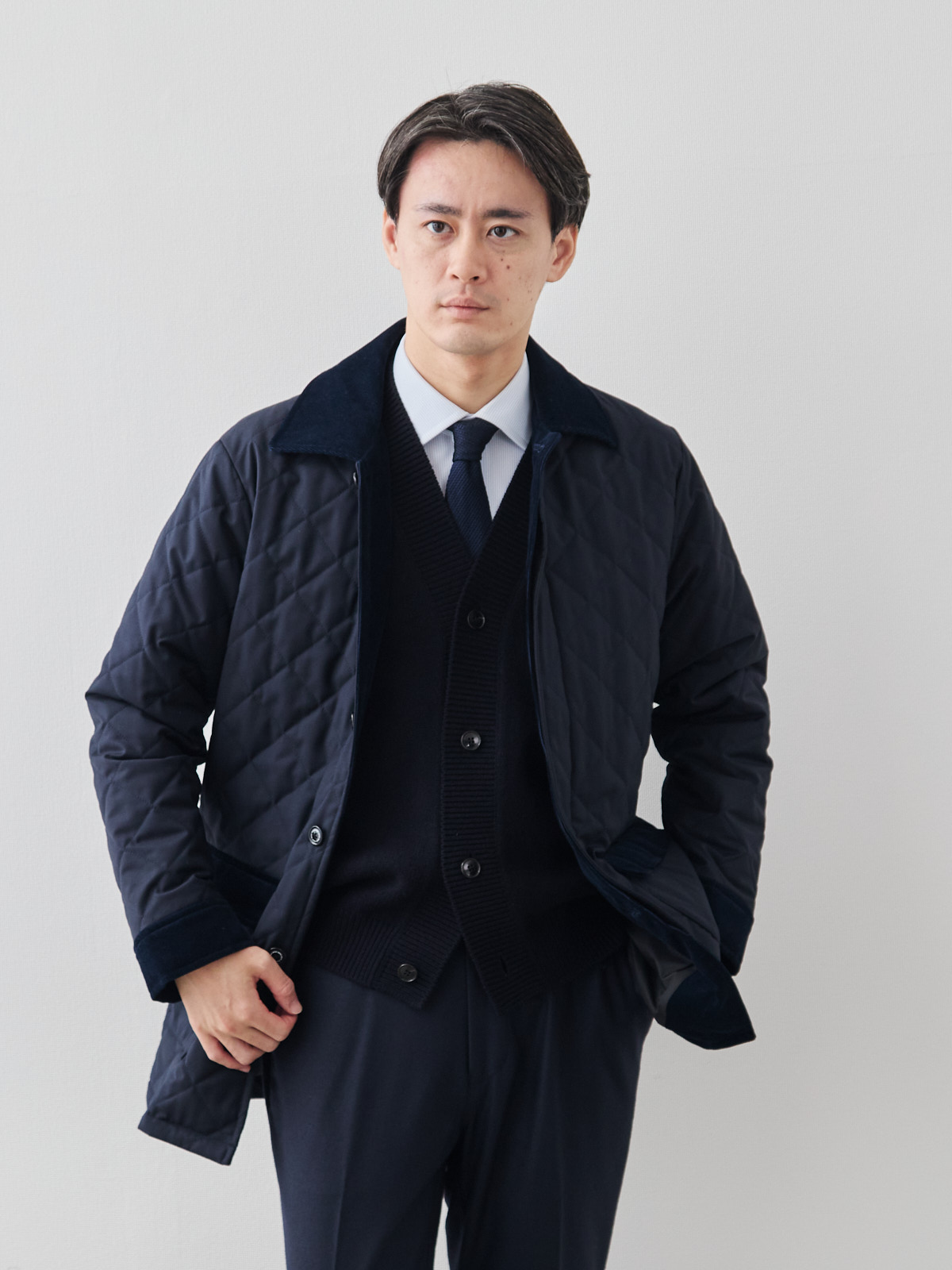 カシミヤブレンド Premium ローゲージ・カーディガン/ネイビー モデル 181cm 71kg サイズ L