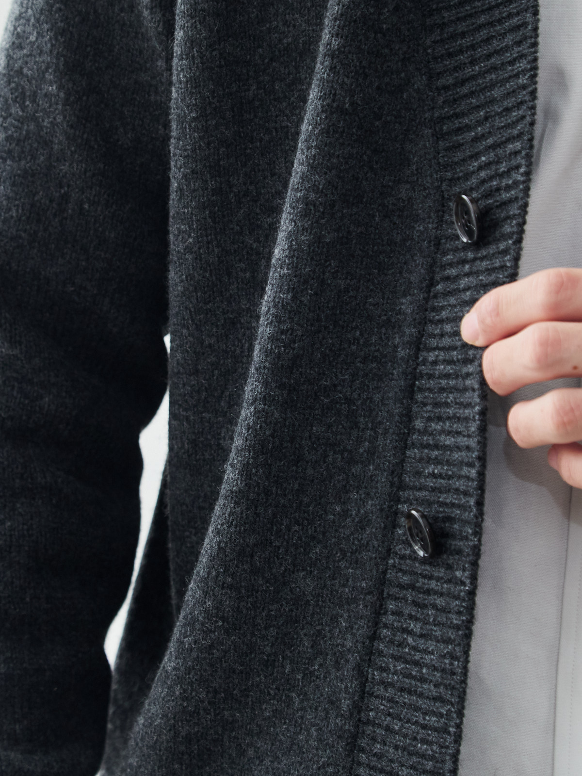 カシミヤブレンド Premium ローゲージ・カーディガン/チャコールグレー