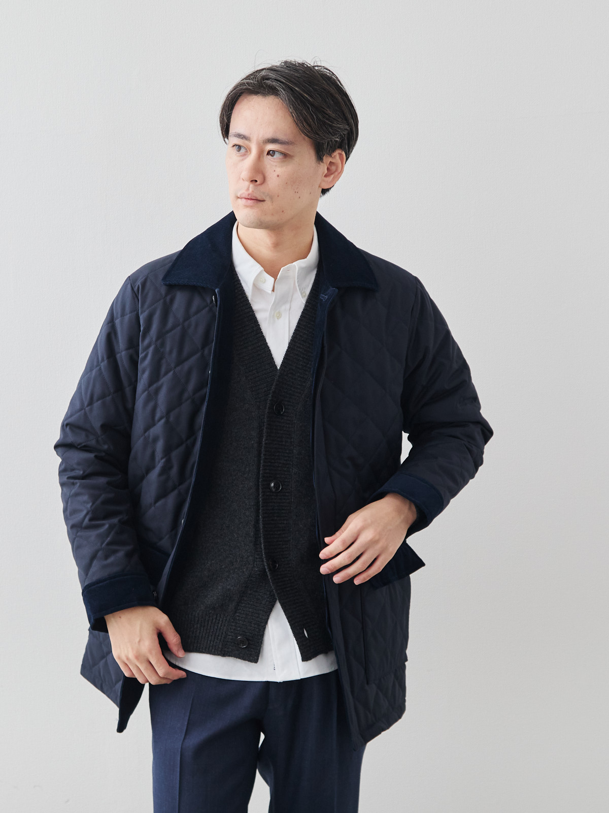 カシミヤブレンド Premium ローゲージ・カーディガン/チャコールグレー モデル 181cm 71kg サイズ L