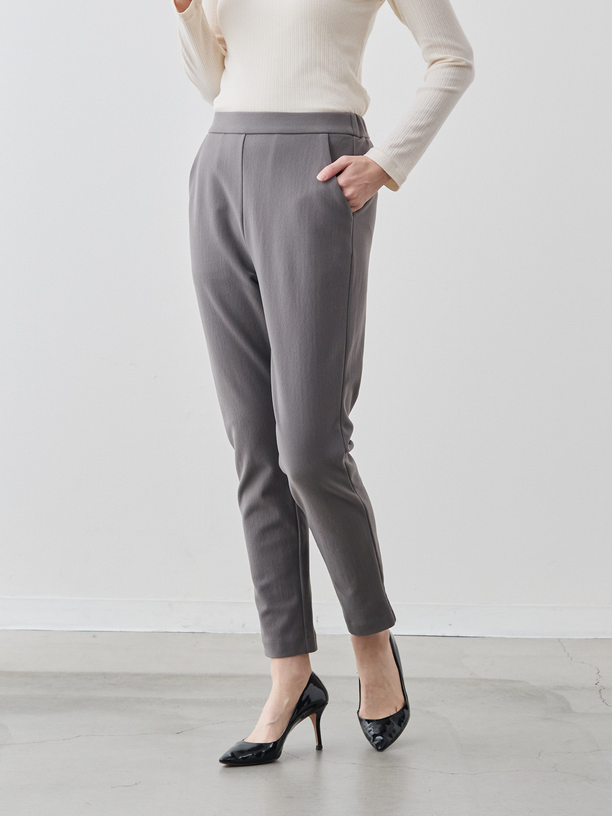 360°ストレッチの裏起毛テーパードパンツ/ウォームタッチ/グレー