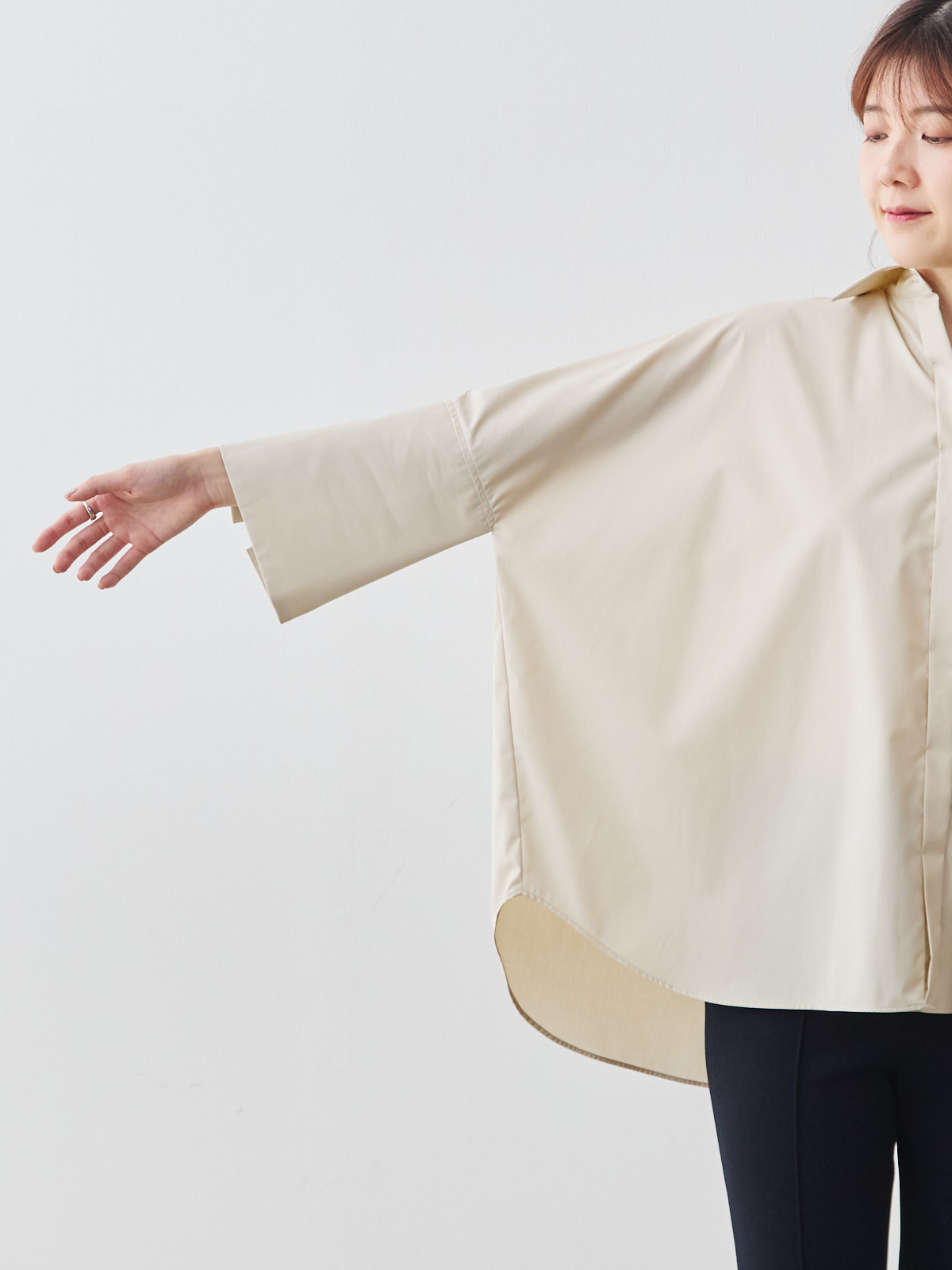 ボクシーカフスブラウス/ベージュ