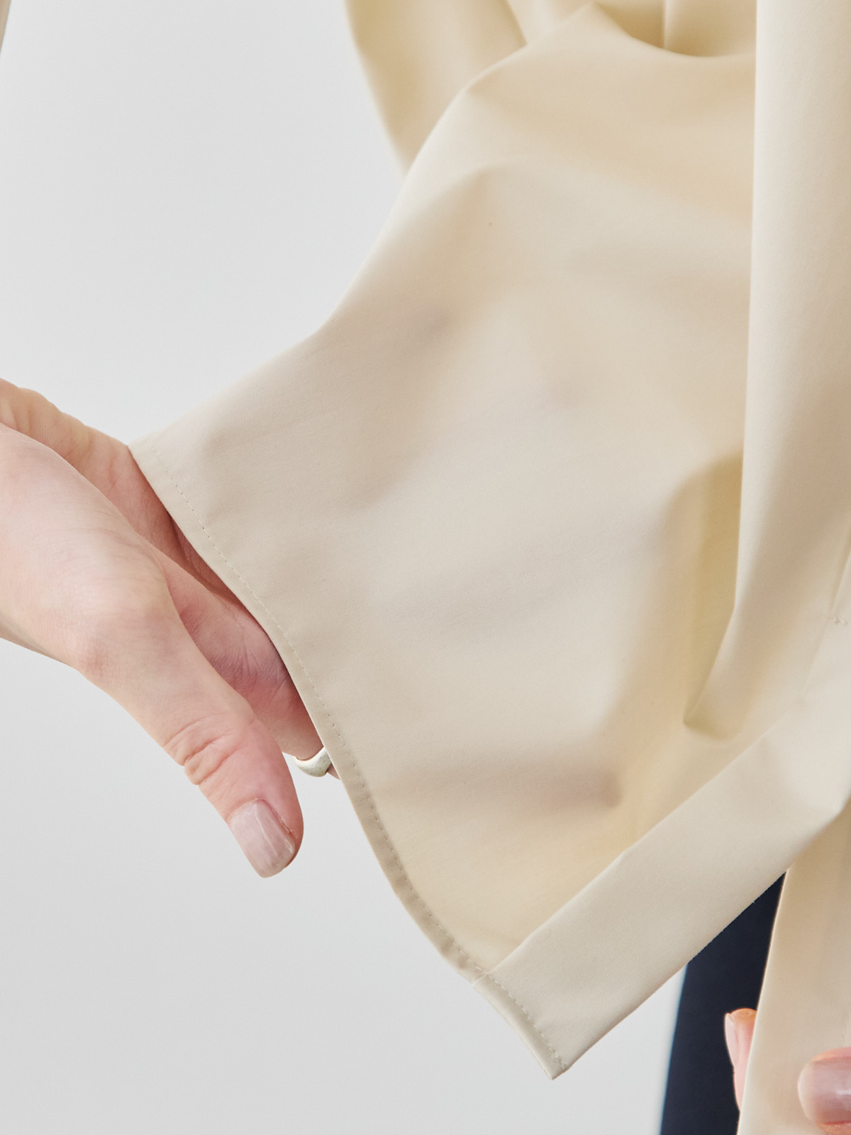 ボクシーカフスブラウス/ベージュ