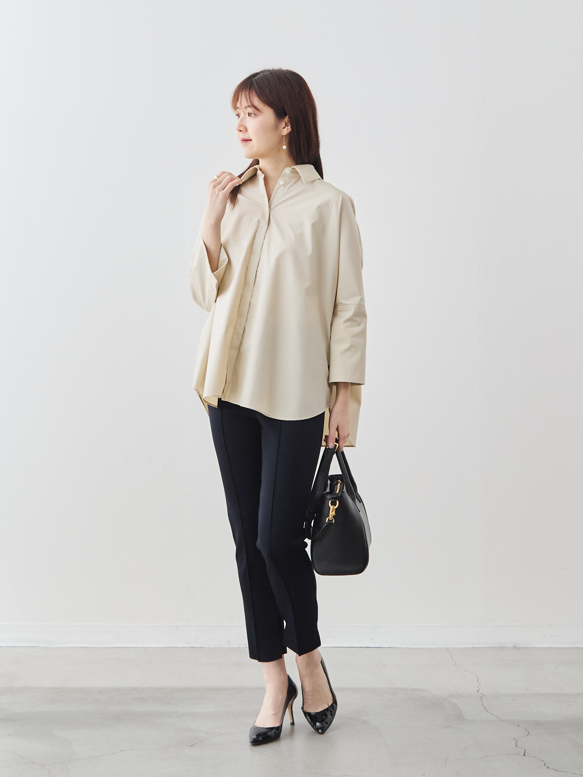 ボクシーカフスブラウス/ベージュ モデル 171cm サイズ フリー