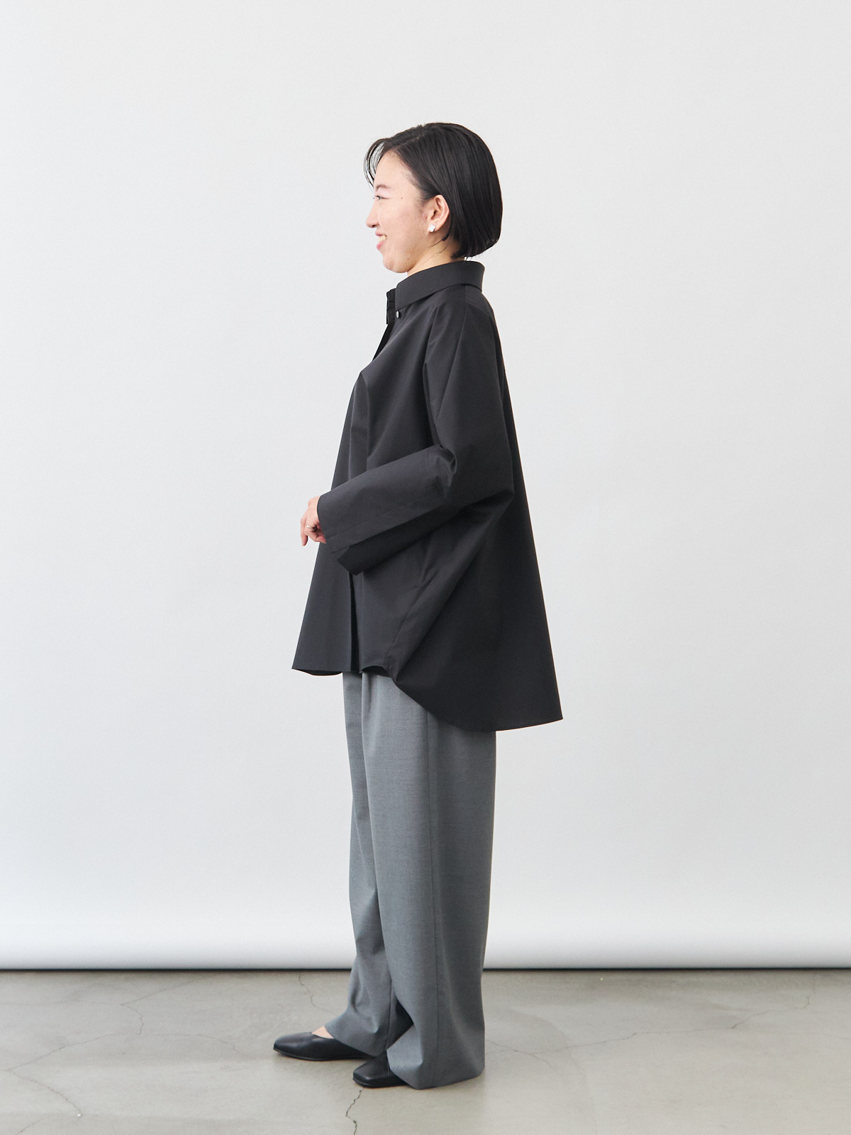 ボクシーカフスブラウス/ベージュ モデル 150cm サイズ フリー