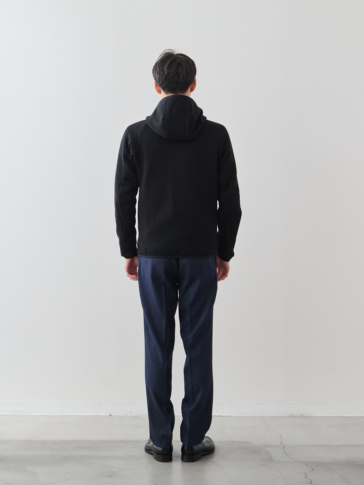 モデル 181cm 71kg サイズ L