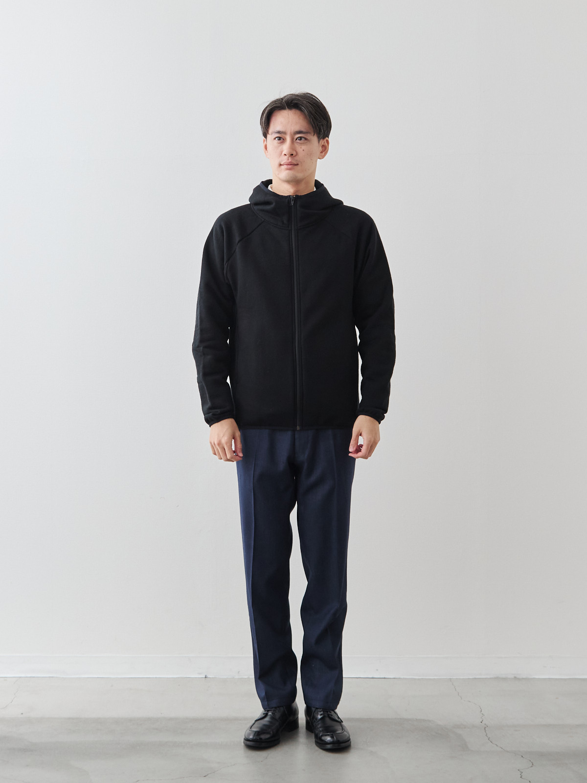 モデル 181cm 71kg サイズ LL