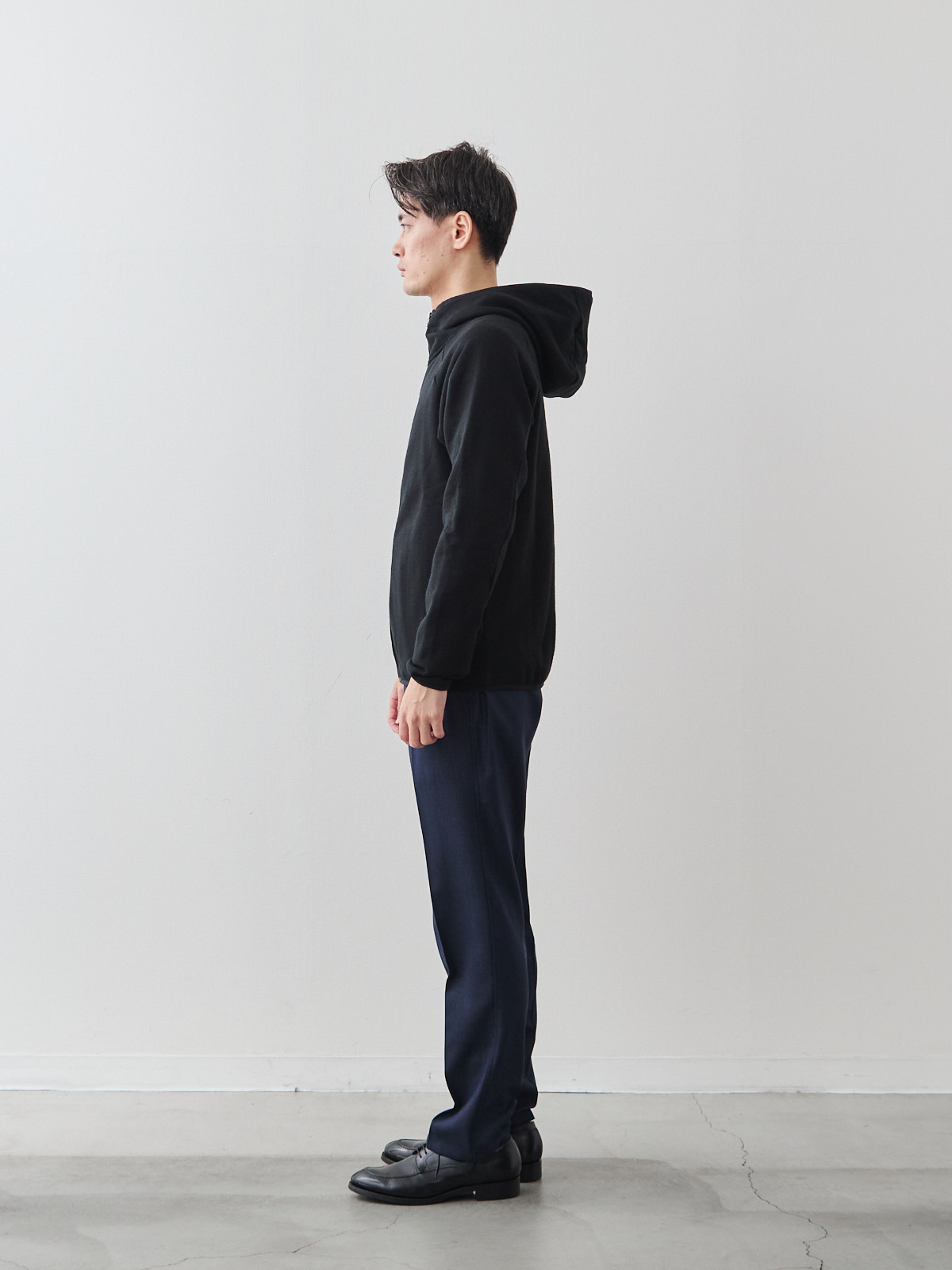 モデル 181cm 71kg サイズ LL