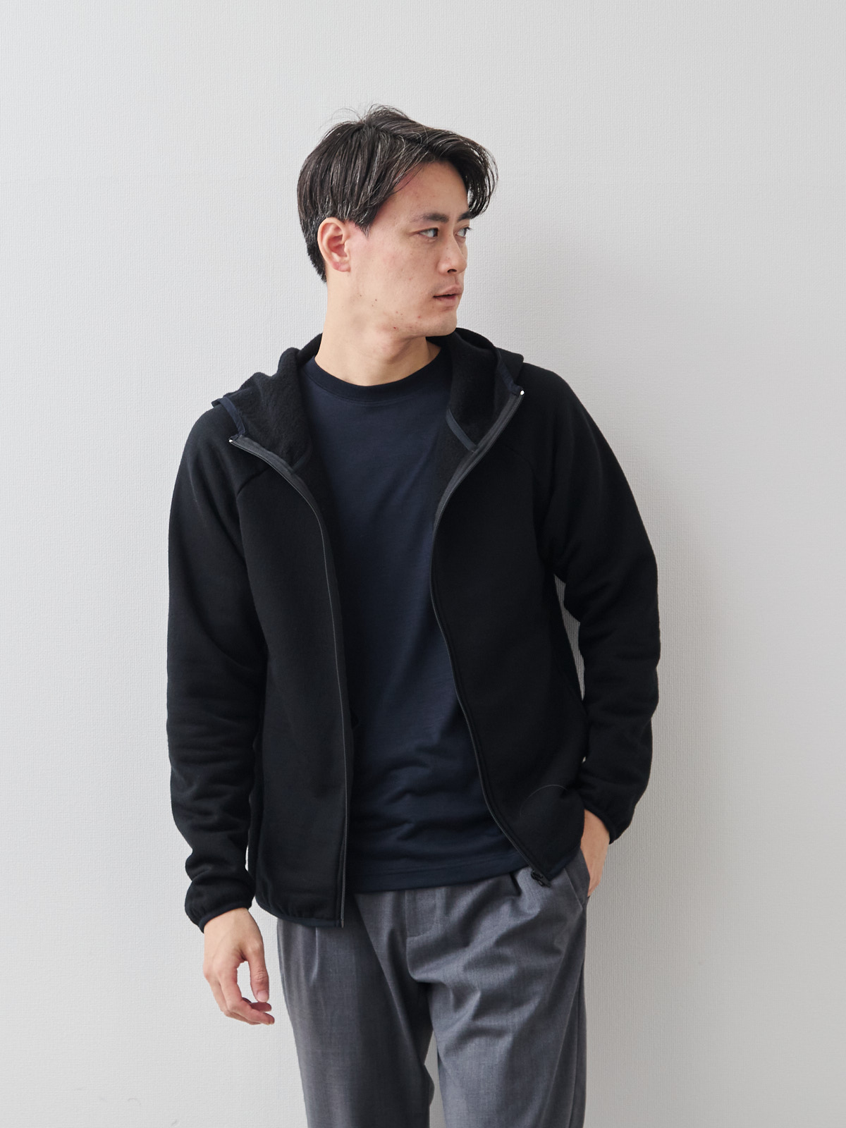 モデル 181cm 71kg サイズ L