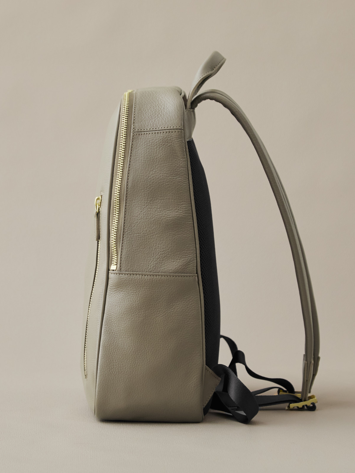 オリーブレザー・クラフトマンリュック/グレージュ