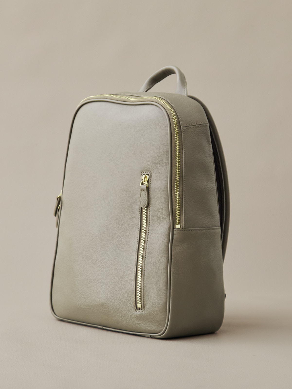 オリーブレザー・クラフトマンリュック/グレージュ