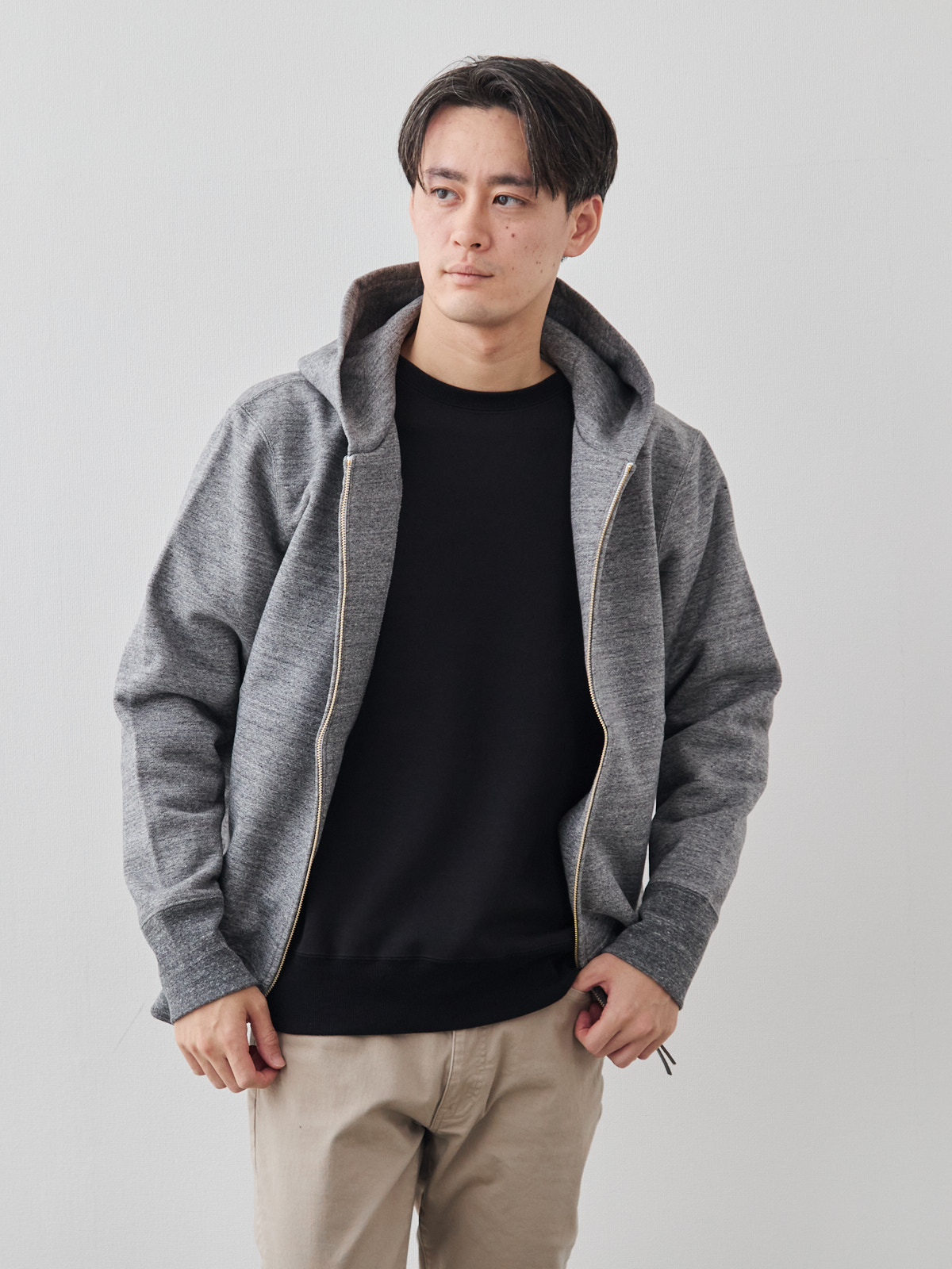 モデル 181cm 71kg サイズ L